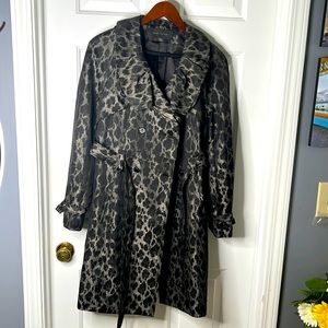 Elie Tahari animal print trench coat size M